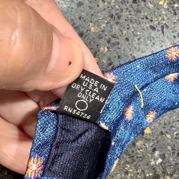 Holland & Sherry London 1836 Blue Silk Tie. - Picture 7 of 7